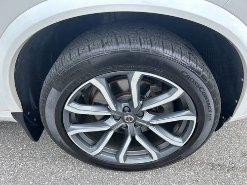 Used 2017 Volvo XC90 T6 Momentum w/ Vision Package AWD/4WD image 13
