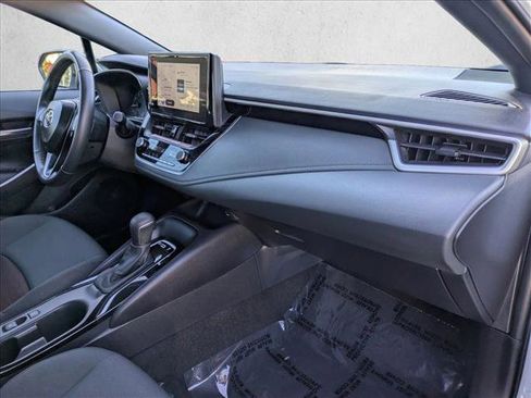 Certified 2025 Toyota Corolla SE image 21