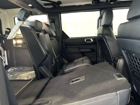 Used 2026 Ford Bronco Badlands AWD/4WD image 17