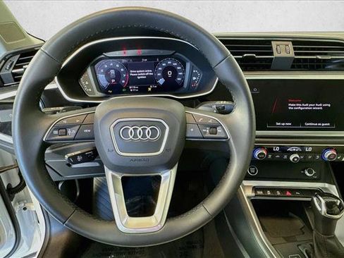 Used 2025 Audi Q3 2.0T Premium w/ Convenience Package AWD/4WD image 11