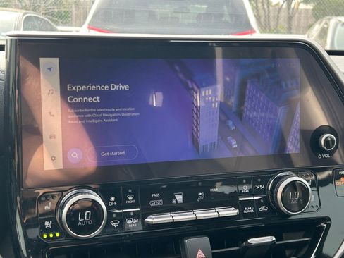 Used 2023 Toyota Highlander Limited image 36