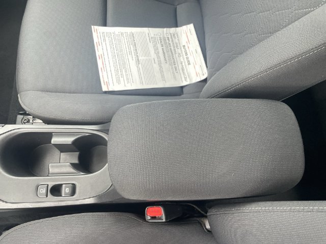 Used 2025 Toyota Corolla LE FWD image 27