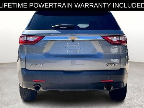 Used 2021 Chevrolet Traverse LT image 6