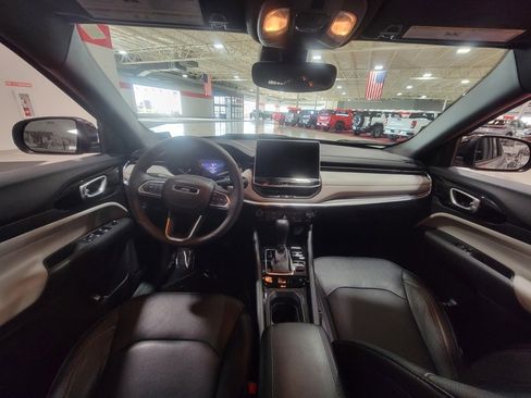 Used 2023 Jeep Compass Limited image 20