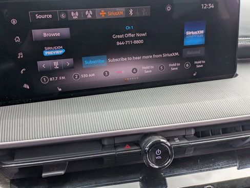 Used 2025 Nissan Murano SV image 11