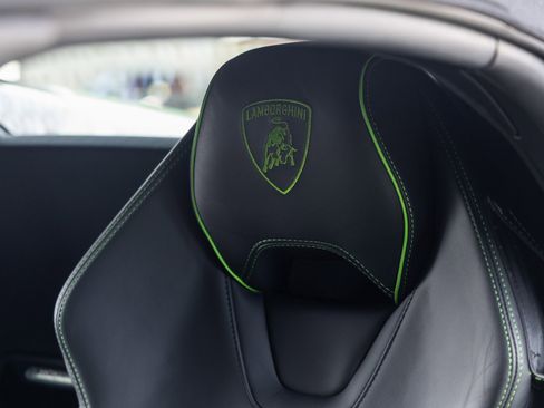 Used 2023 Lamborghini Huracan EVO image 30