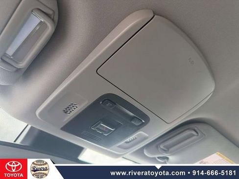 Used 2024 Toyota Camry SE w/ Convenience Package image 27