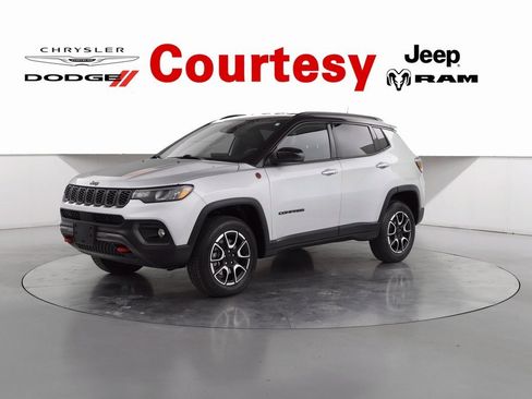 Certified 2024 Jeep Compass Trailhawk image 9
