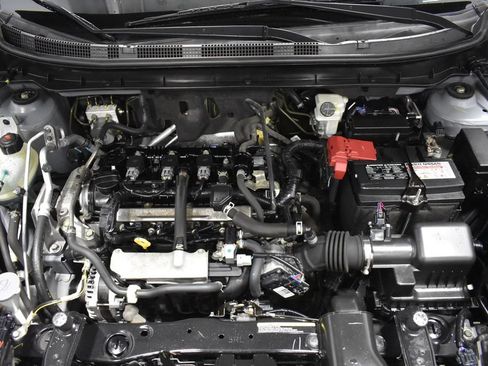 Certified 2022 Nissan Kicks SR FWD image 30