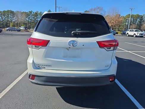 Used 2019 Toyota Highlander Plus image 8