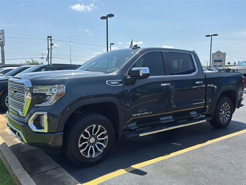 Used 2021 GMC Sierra 1500 Denali w/ Technology Package AWD/4WD image 2