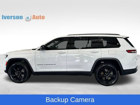 Used 2023 Jeep Grand Cherokee L Limited w/ Black Appearance Package AWD/4WD image 6