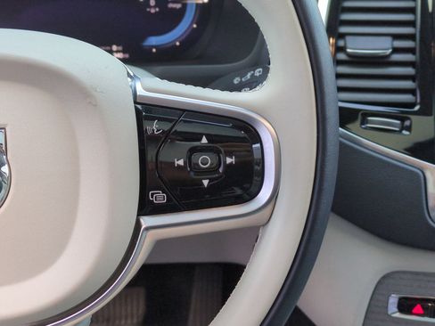 Used 2025 Volvo XC90 T8 Ultra w/ Protection Package Premier image 19