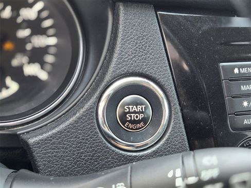 Used 2019 Nissan Rogue SL image 20