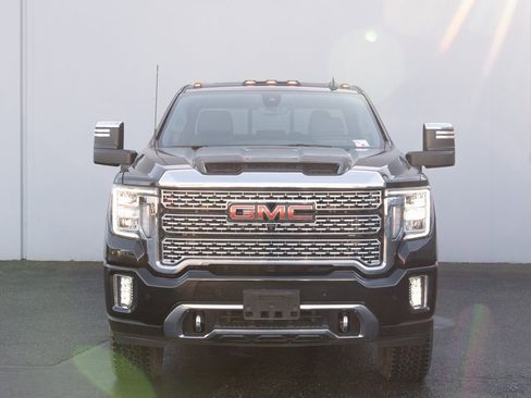 Used 2022 GMC Sierra 3500 Denali w/ Denali Black Diamond Edition image 25