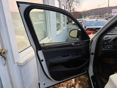 Used 2015 BMW X3 xDrive28i image 15