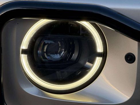 Used 2023 Mercedes-Benz G 550 image 46