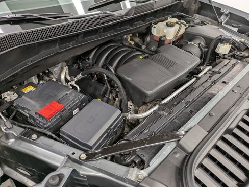 Used 2024 Chevrolet Silverado 1500 RST AWD/4WD image 31