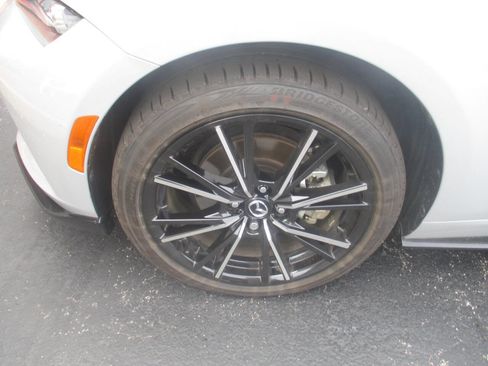 Used 2024 MAZDA MX-5 Miata Grand Touring w/ Appearance Package image 26