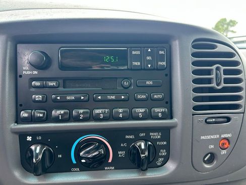 Used 2002 Ford F150 Lariat AWD/4WD image 23