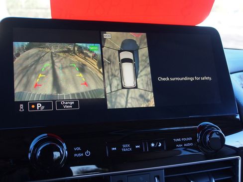 Used 2023 Nissan Armada Platinum w/ Captain's Chairs Package image 38