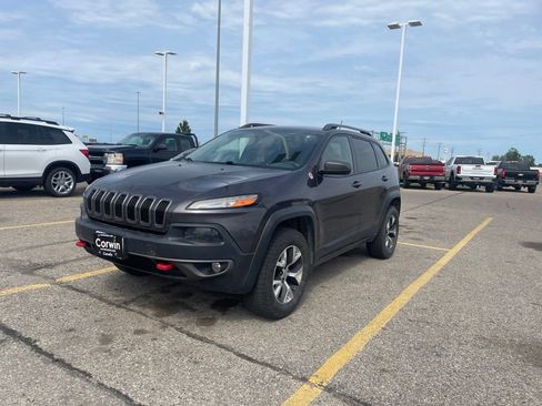 Used 2015 Jeep Cherokee Trailhawk AWD/4WD image 6