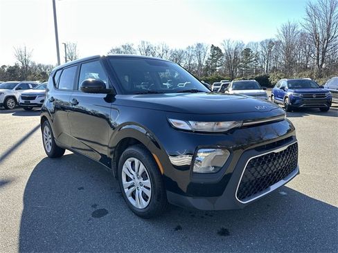 Used 2022 Kia Soul LX image 7