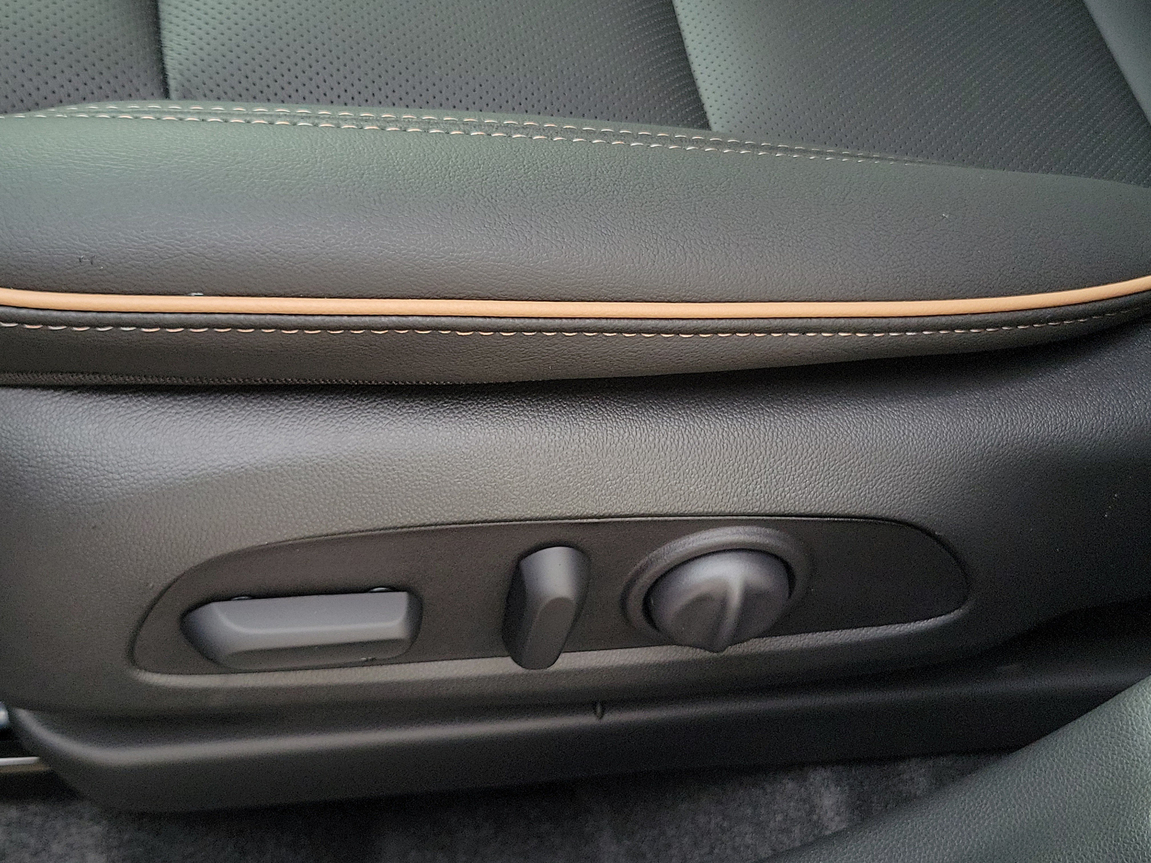 New 2026 Buick Envista Sport Touring FWD image 23