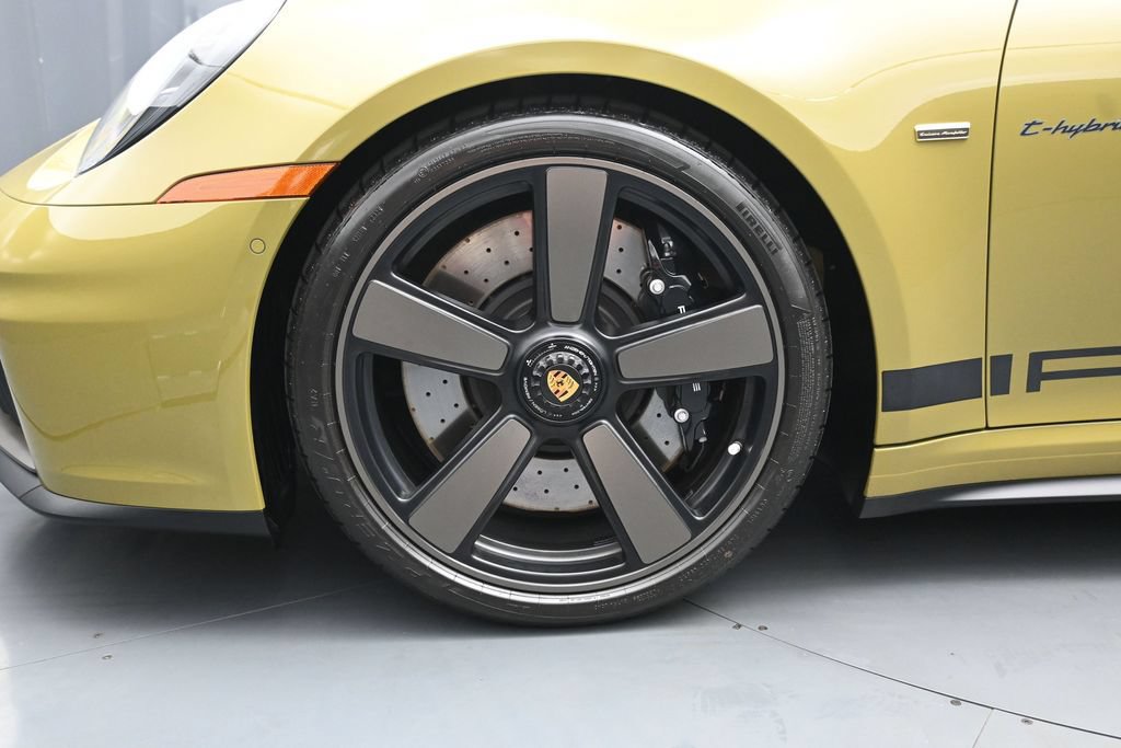 Certified 2026 Porsche 911 GTS RWD image 11