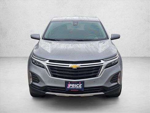 Used 2024 Chevrolet Equinox LT FWD image 2