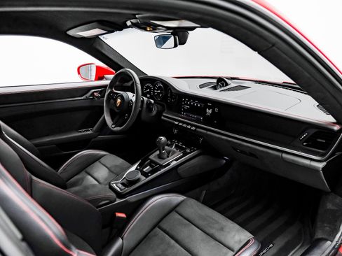 Used 2022 Porsche 911 GT3 image 45