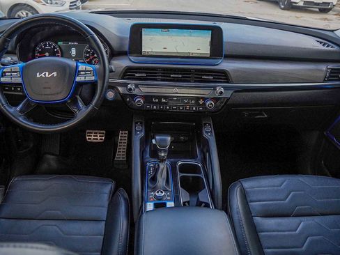 Certified 2022 Kia Telluride SX w/ SX Prestige Package image 27