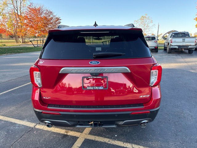 Used 2024 Ford Explorer XLT w/ Equipment Group 202A AWD/4WD image 14