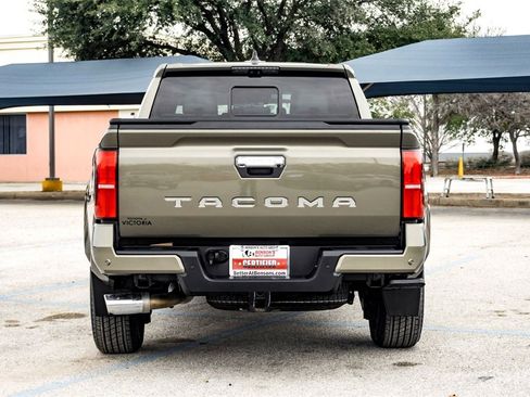 Used 2025 Toyota Tacoma SR5 image 6