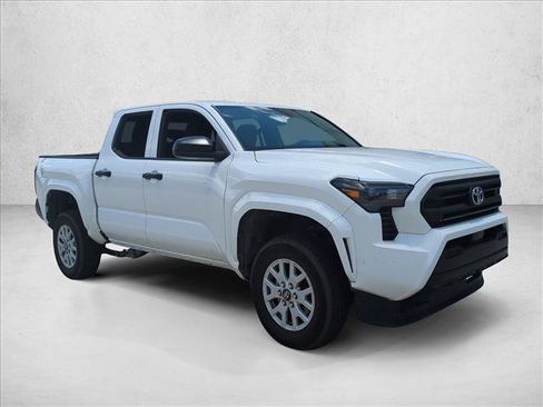 Used 2024 Toyota Tacoma SR RWD image 3