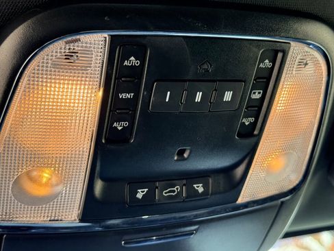 Used 2018 Jeep Grand Cherokee High Altitude image 9