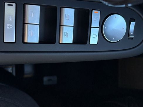 New 2026 Hyundai Ioniq 9 S image 9