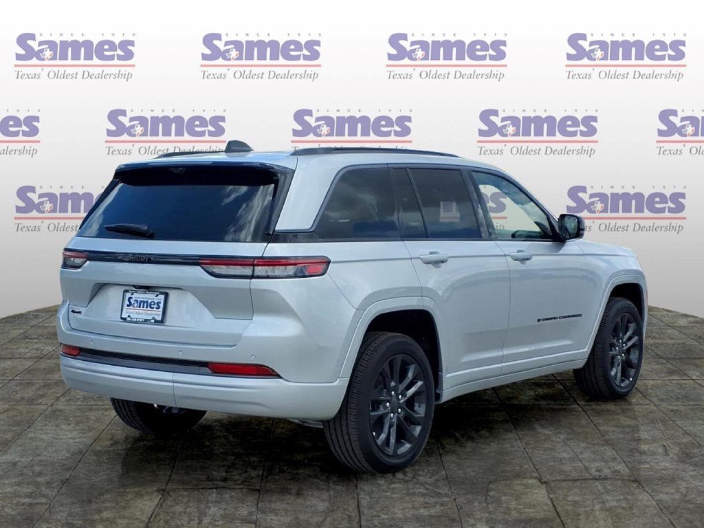 New 2026 Jeep Grand Cherokee Limited AWD/4WD image 3