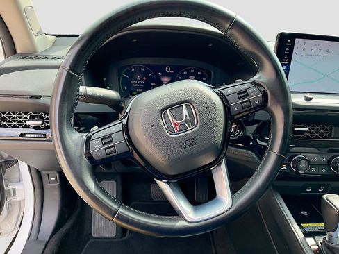 Used 2024 Honda Accord Touring image 10