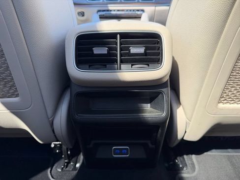 Certified 2024 Mercedes-Benz GLE 450 4MATIC image 27