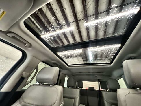 Used 2025 Ford Expedition Active AWD/4WD image 16
