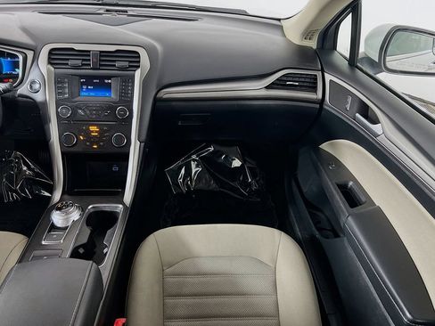 Used 2018 Ford Fusion S FWD image 21
