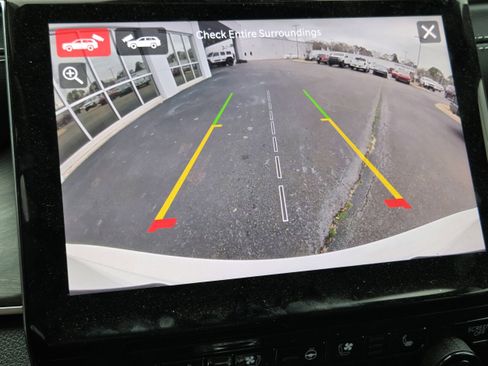 New 2025 Jeep Grand Cherokee Limited w/ Luxury Tech Group II image 10