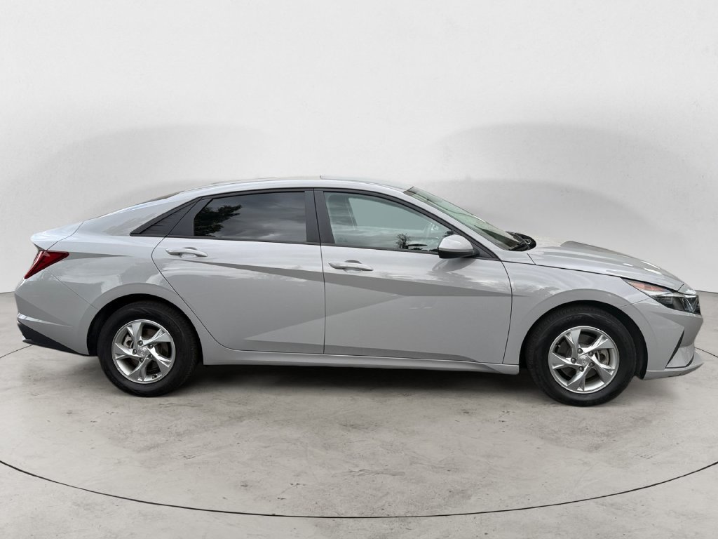 Used 2023 Hyundai Elantra SEL FWD image 4