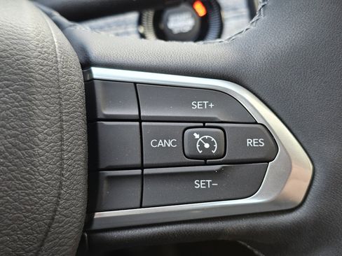 New 2026 Jeep Compass Latitude image 16