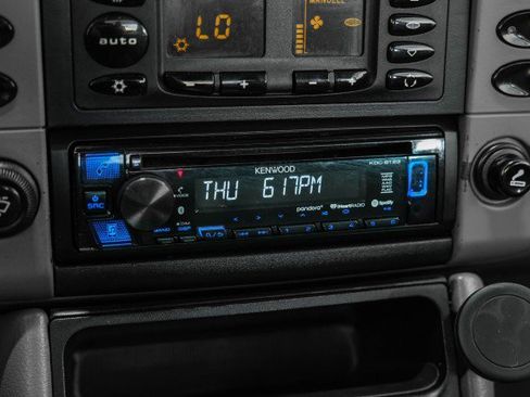 Used 2001 Porsche 911 Carrera 4 image 21