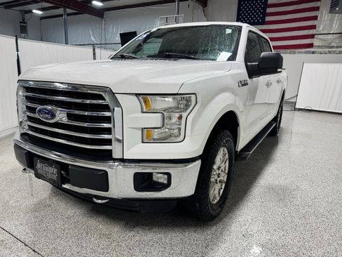 Used 2015 Ford F150 XLT w/ Equipment Group 302A Luxury image 4