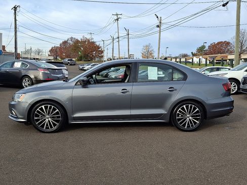 Used 2016 Volkswagen Jetta Sport image 7