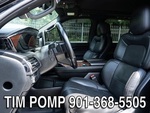 Used 2018 Lincoln Navigator Reserve AWD/4WD image 11
