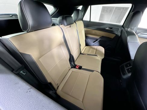 Used 2023 Volkswagen Atlas Cross Sport SEL R-Line AWD/4WD image 26